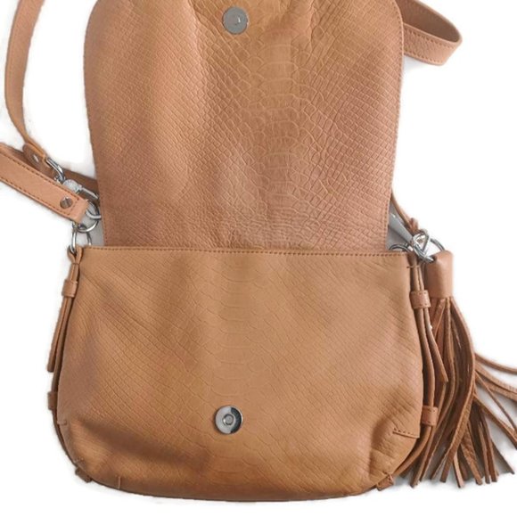 Michael Kors croc embossed leather shoulder Bag with tassel - Picture 5 of 8